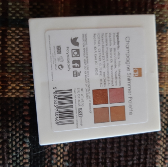 Ipsy Bag and four items - Picture 7 of 8